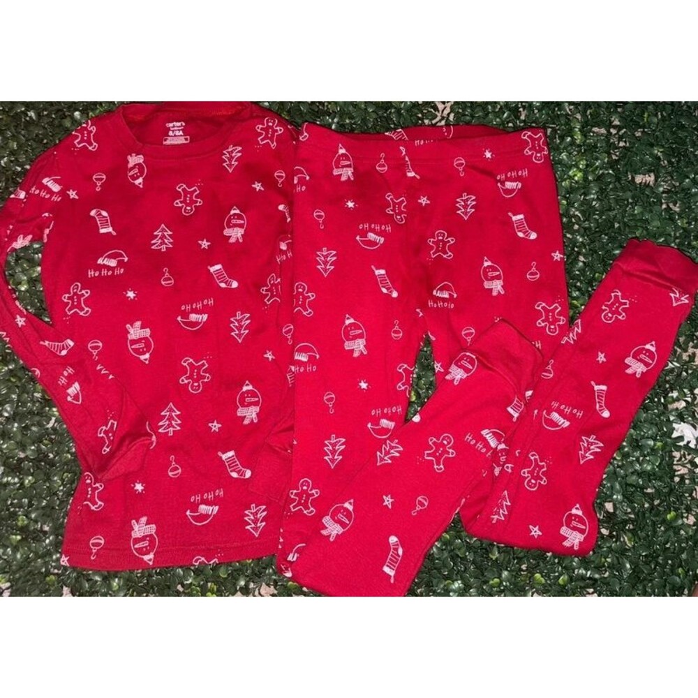 Size 8 Carter Christmas pajamas Red Matching set